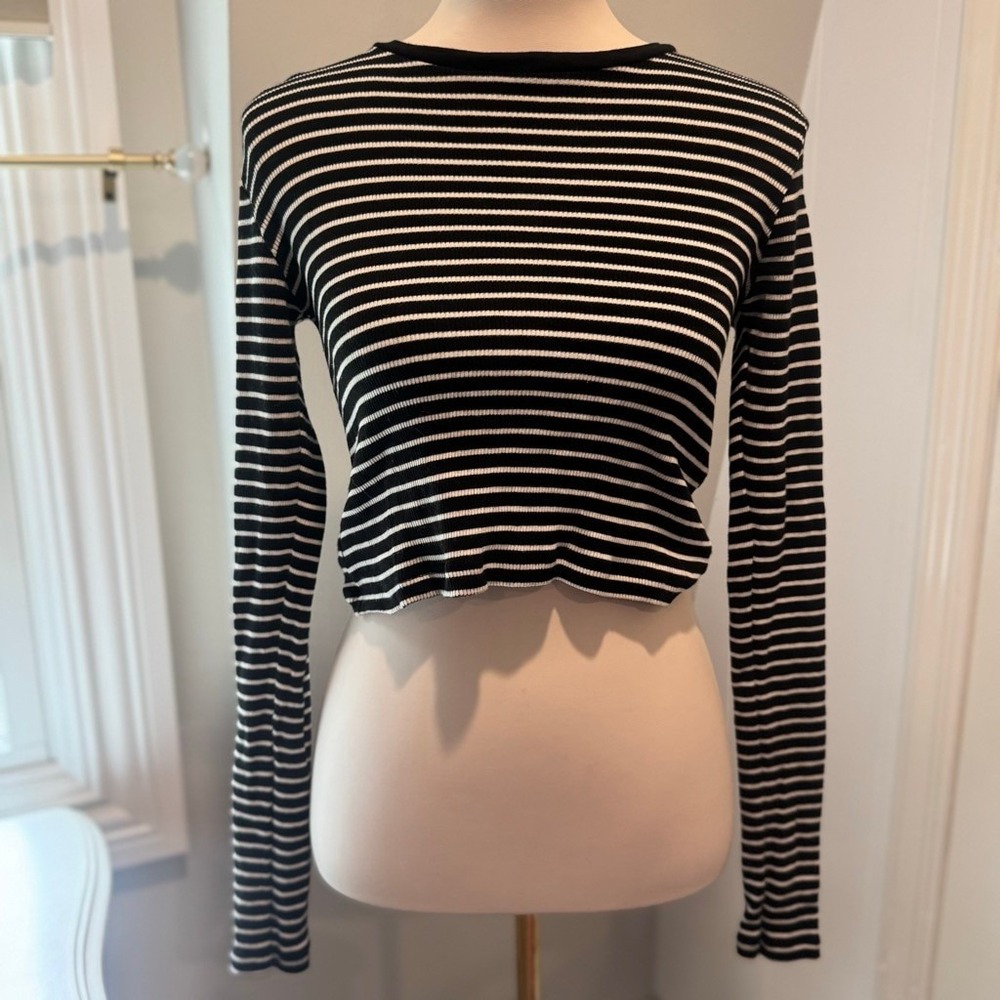 Brandy Melville Black & White Stripe Ribbed Crop Long Sleeve Top | One Size